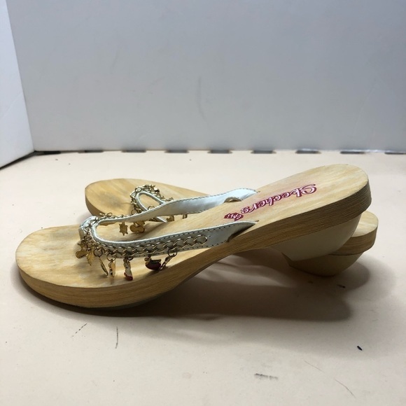 Sketchers - Picture 2 of 4